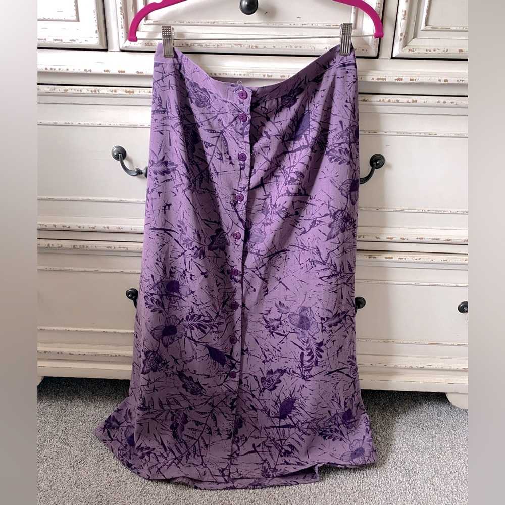 TanJay vintage 90’s Purple Floral Button-Down Maxi Skirt (size 14)